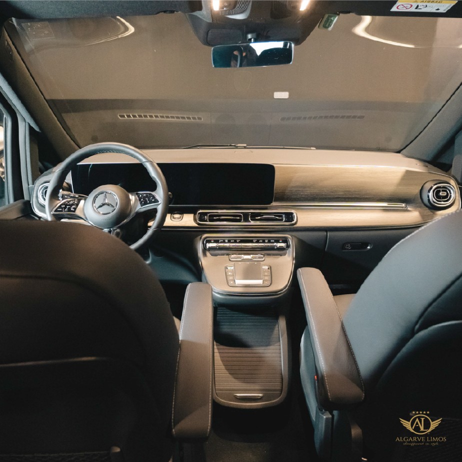 Algarve Limos Mercedes-Benz V-Class interior, front cockpit
