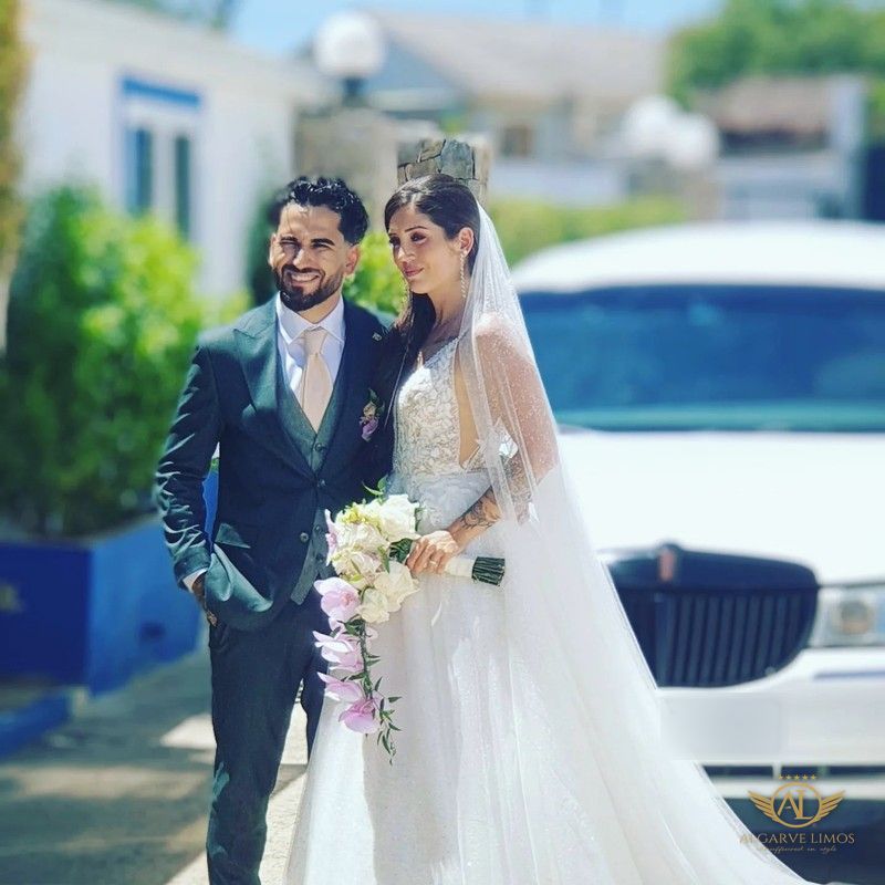 Newlyweds with the Algarve Limos stretch limousine